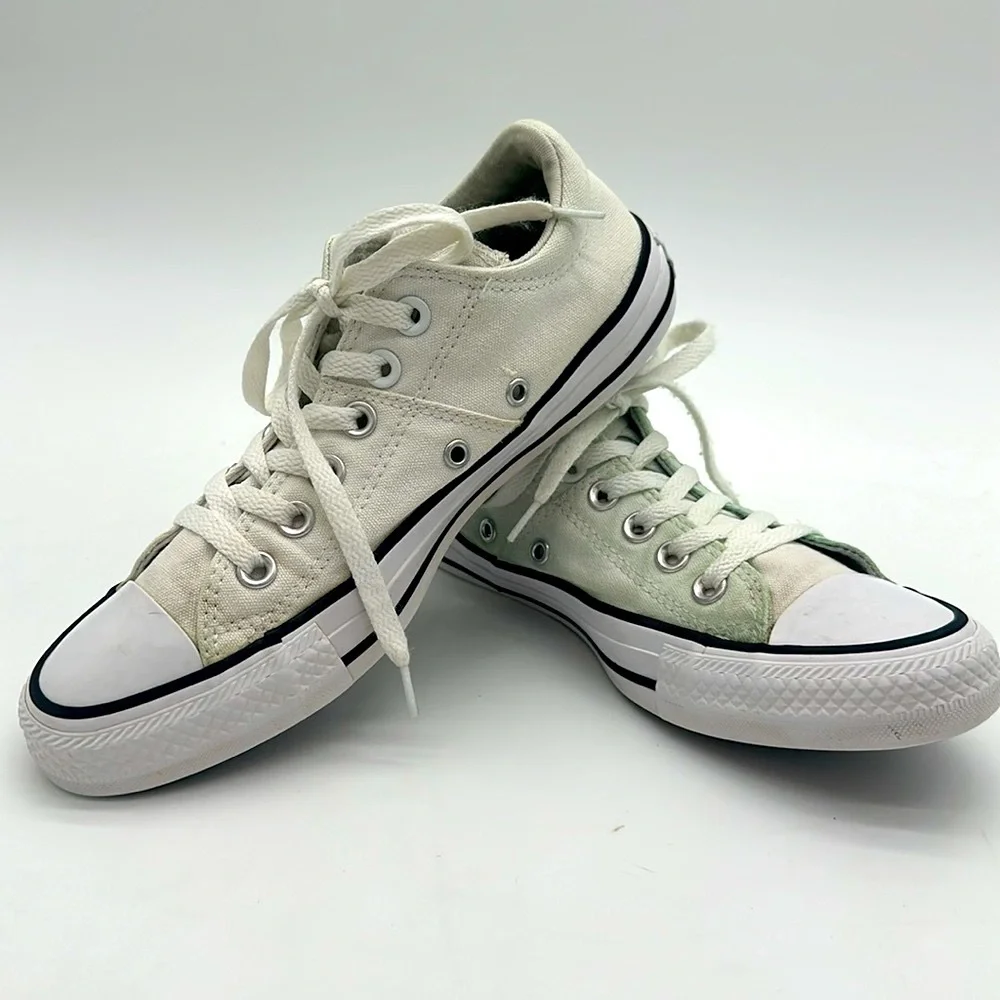 Converse Low Top Madison Women's Size 7 Elastic Tongue Band Black Piping